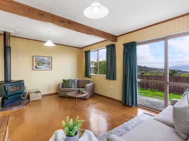 48 Somes Crescent, Newlands