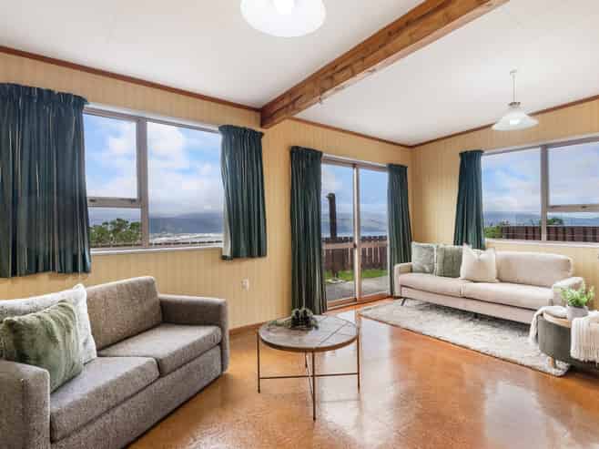 48 Somes Crescent, Newlands