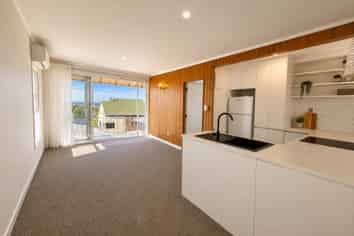 11/219 Onewa Rd , Birkenhead