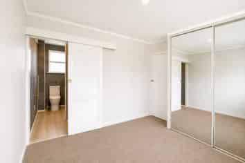 11/219 Onewa Rd , Birkenhead