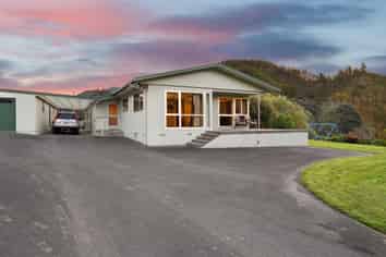 128 and 12 Ross Road, Hira
