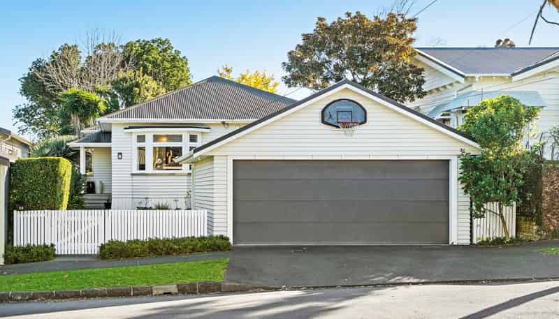 2A Tenterden Avenue, Mount Eden