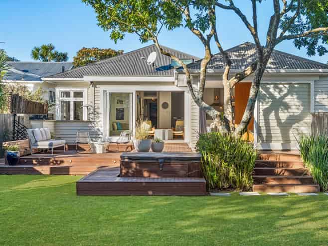 2A Tenterden Avenue, Mount Eden