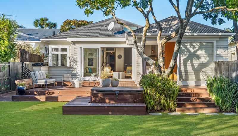 2A Tenterden Avenue, Mount Eden