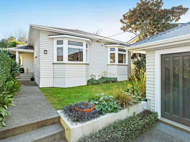 2A Tenterden Avenue, Mount Eden