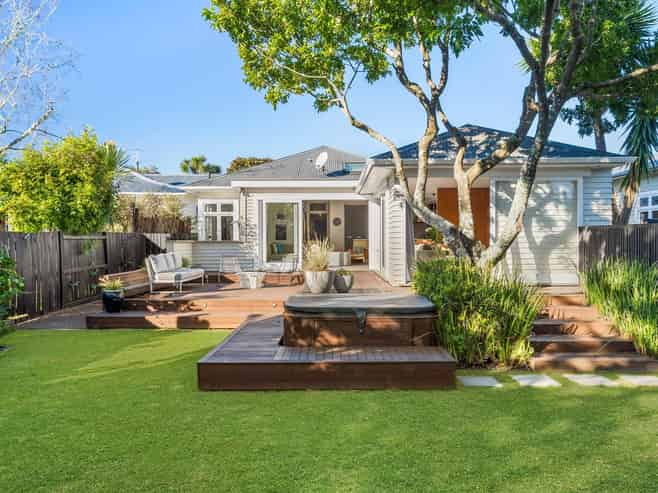 2A Tenterden Avenue, Mount Eden