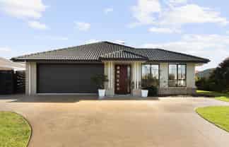 16/46 Sharp Road, Katikati