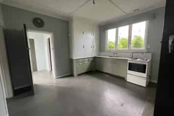 14 Coronation Street, Strathern