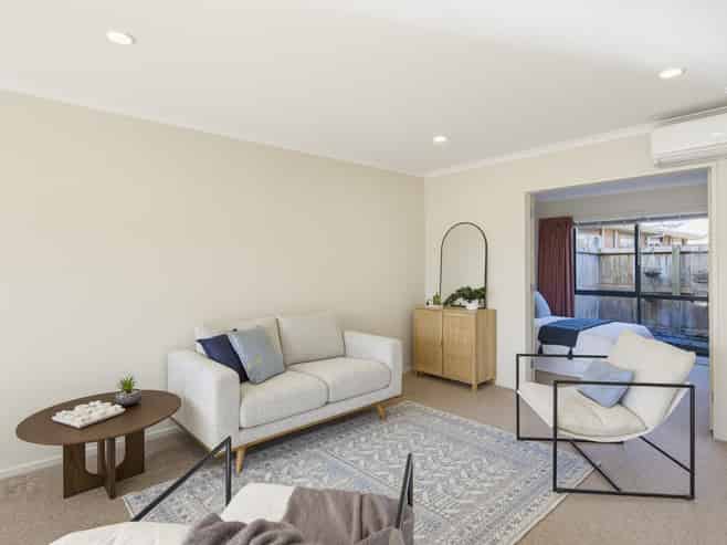 9/9 Fuller Close, Levin