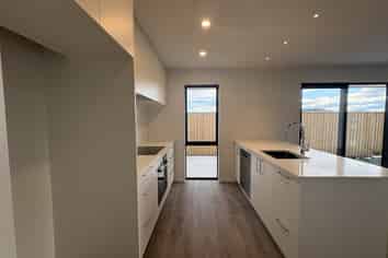 43 Falcons View Road, Rolleston