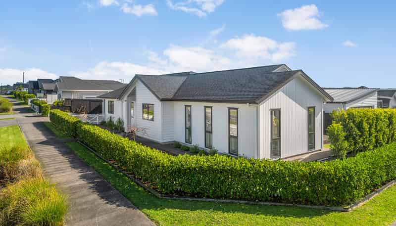 1 Siren Street, Milldale