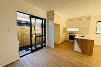 14B Richardson Road, Mount Albert