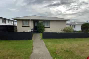 203 Lagan Street, Bluff