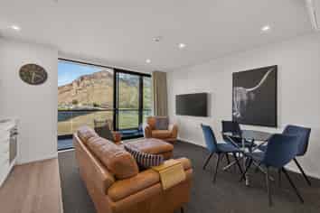 303/34 Red Oaks Drive, Frankton