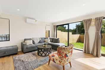 13D Bel Air Drive, Hillsborough