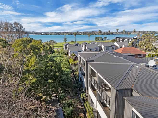 203/5 Tobruk Road, Panmure