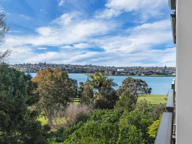 203/5 Tobruk Road, Panmure