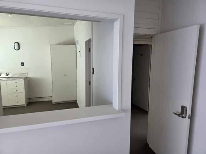Business Unit for Lease - Prime Location