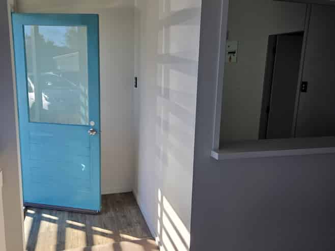 Business Unit for Lease - Prime Location