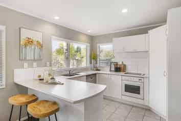 2/16 Belgate Place, Somerville
