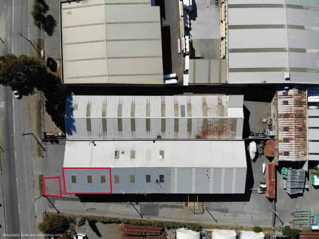 Entry-level warehouse, office and showroom