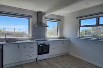 1/157 Molesworth Street, Strandon
