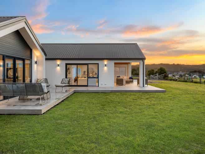 25 Awatiro Drive, Kaukapakapa