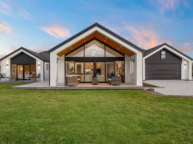 25 Awatiro Drive, Kaukapakapa