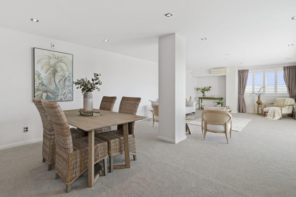 Luxury Apartment. Harbour Views. Premium Lifestyle. 2