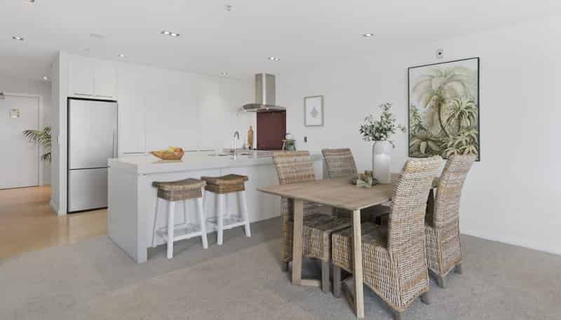 902/72 Devonport Road, Tauranga