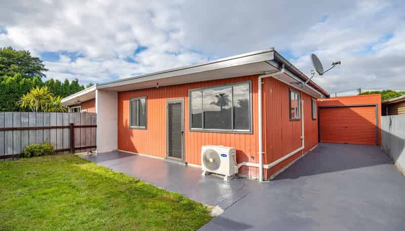 2/406 Omahu Road, Frimley