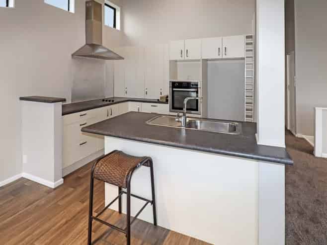 B/1 Brora Crescent, Paremata