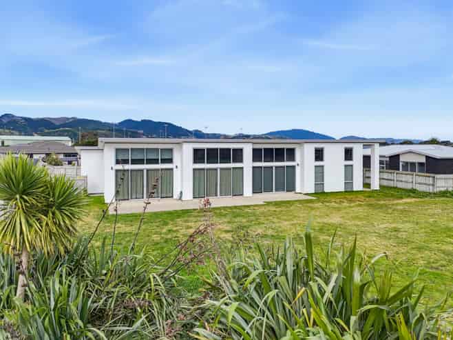 12 Bridford Way, Paraparaumu
