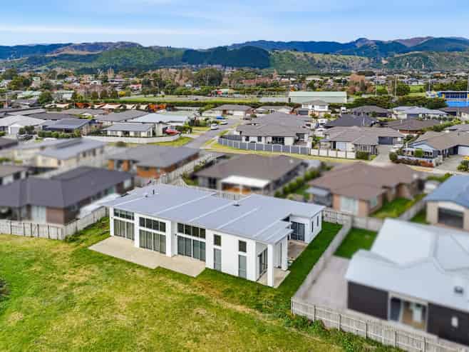 12 Bridford Way, Paraparaumu
