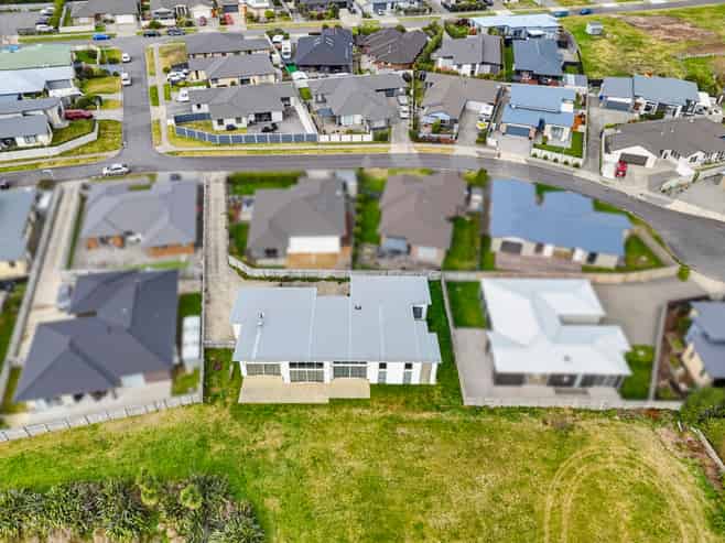 12 Bridford Way, Paraparaumu