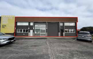 Rare Pakuranga industrial - road front exposure