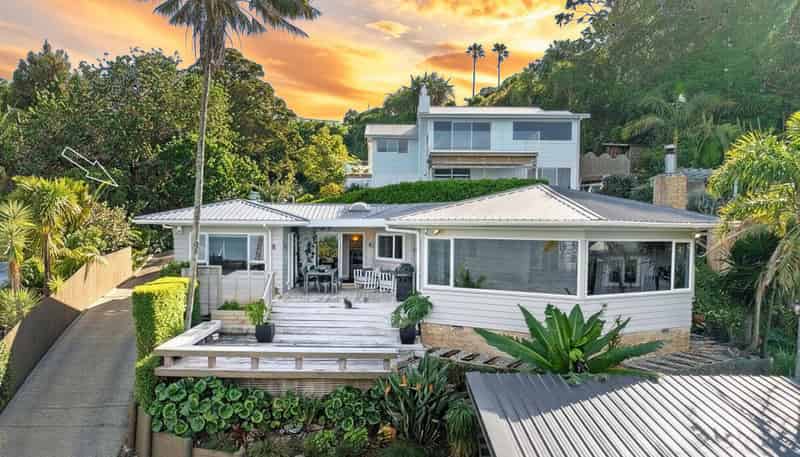 108 Beach Road, Onerahi