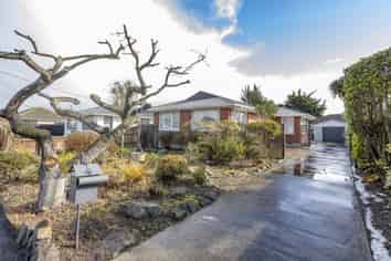 90 Frensham Crescent, Woolston