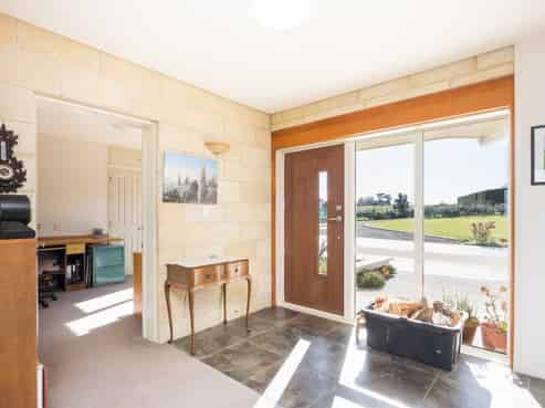 63 Sutherland Road, Sanson