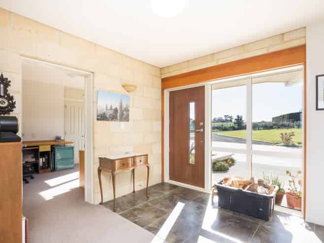 63 Sutherland Road, Sanson