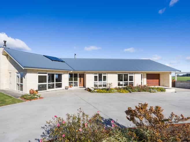 63 Sutherland Road, Sanson