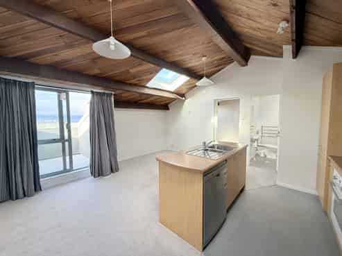 21/220 Thorndon Quay, Thorndon