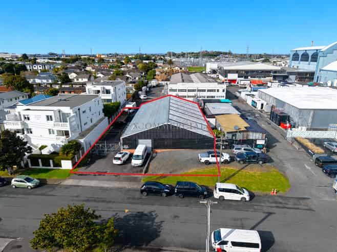 Central Ellerslie Warehouse & Yard - 590sqm