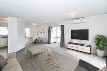 B/22 Clarice Place, Takanini