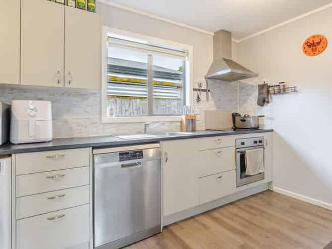 1006a Konini Street, Mahora