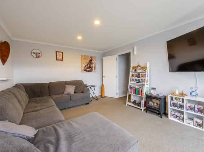 1006a Konini Street, Mahora