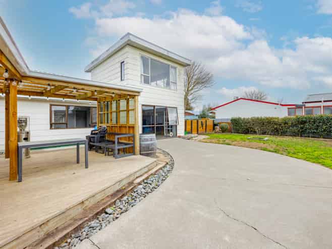 1006a Konini Street, Mahora