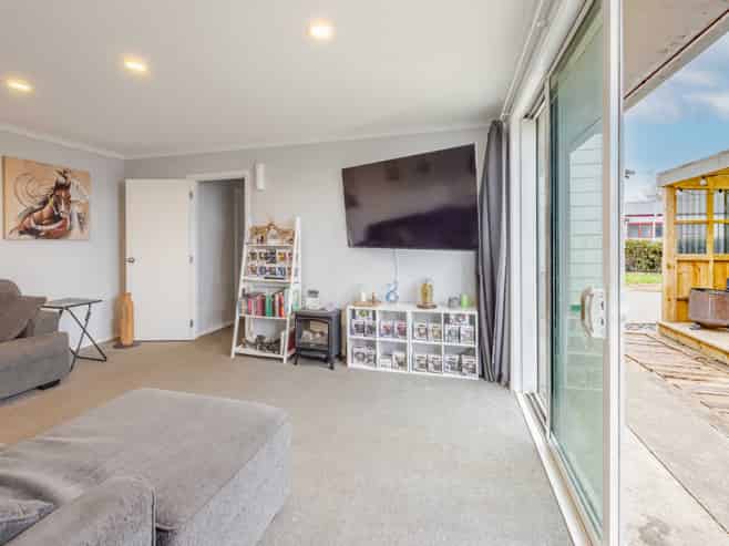 1006a Konini Street, Mahora