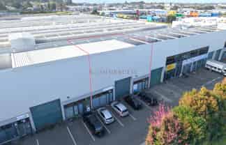 Simple Mt Wellington Warehouse - 378sqm