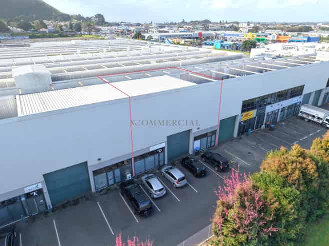 Simple Mt Wellington Warehouse - 378sqm